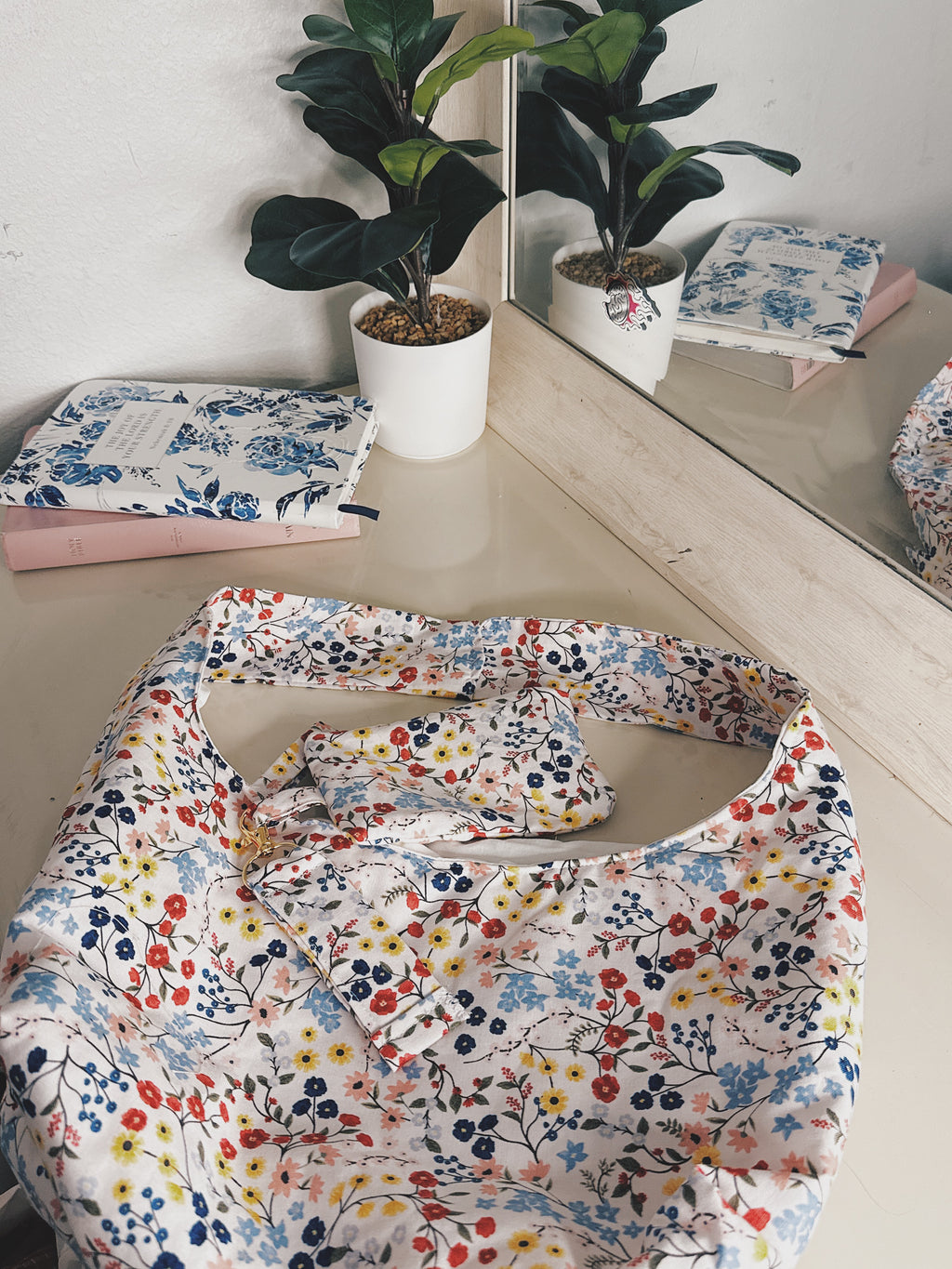 Floral sling bag
