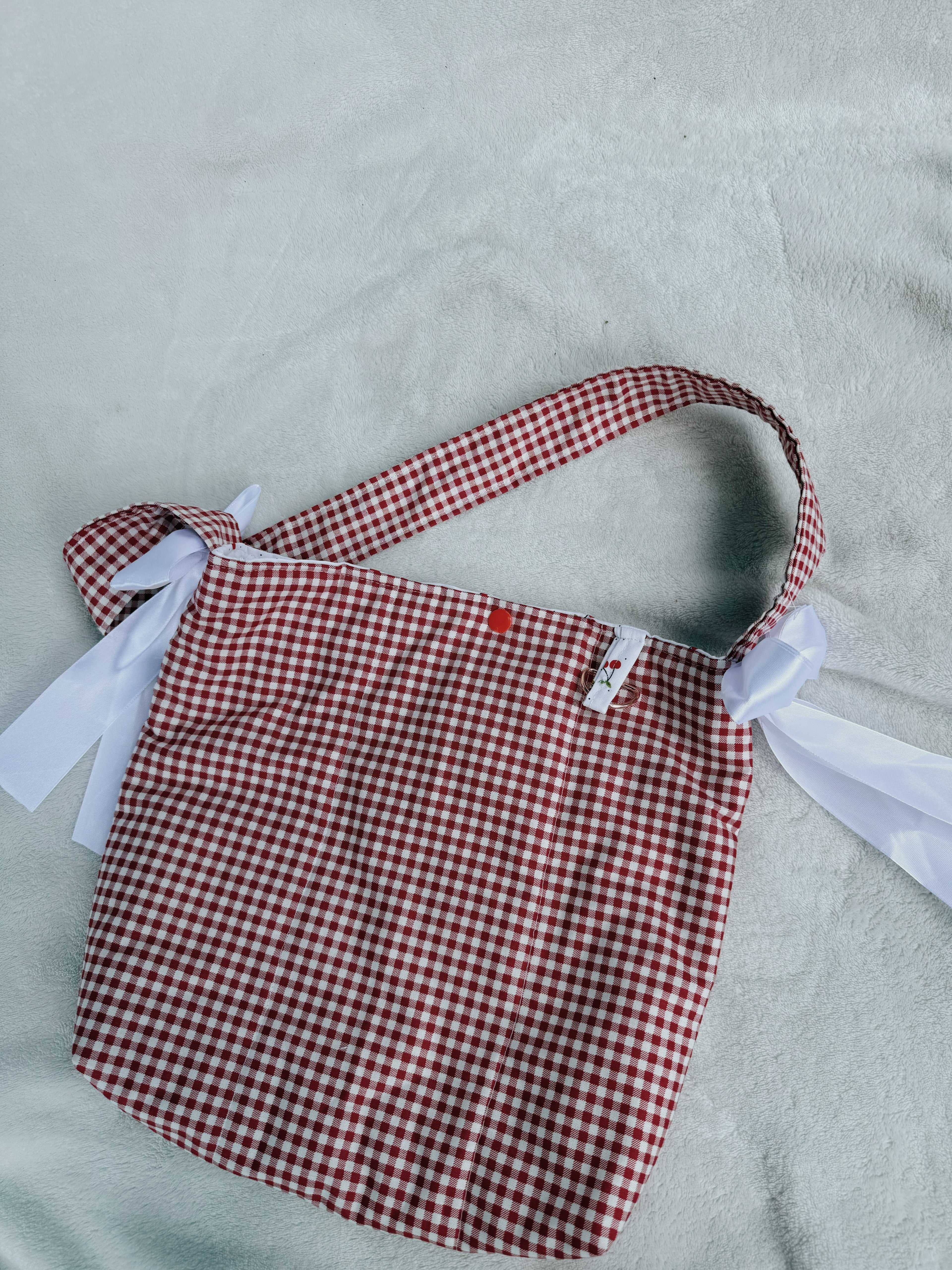 Gingham red tote bag