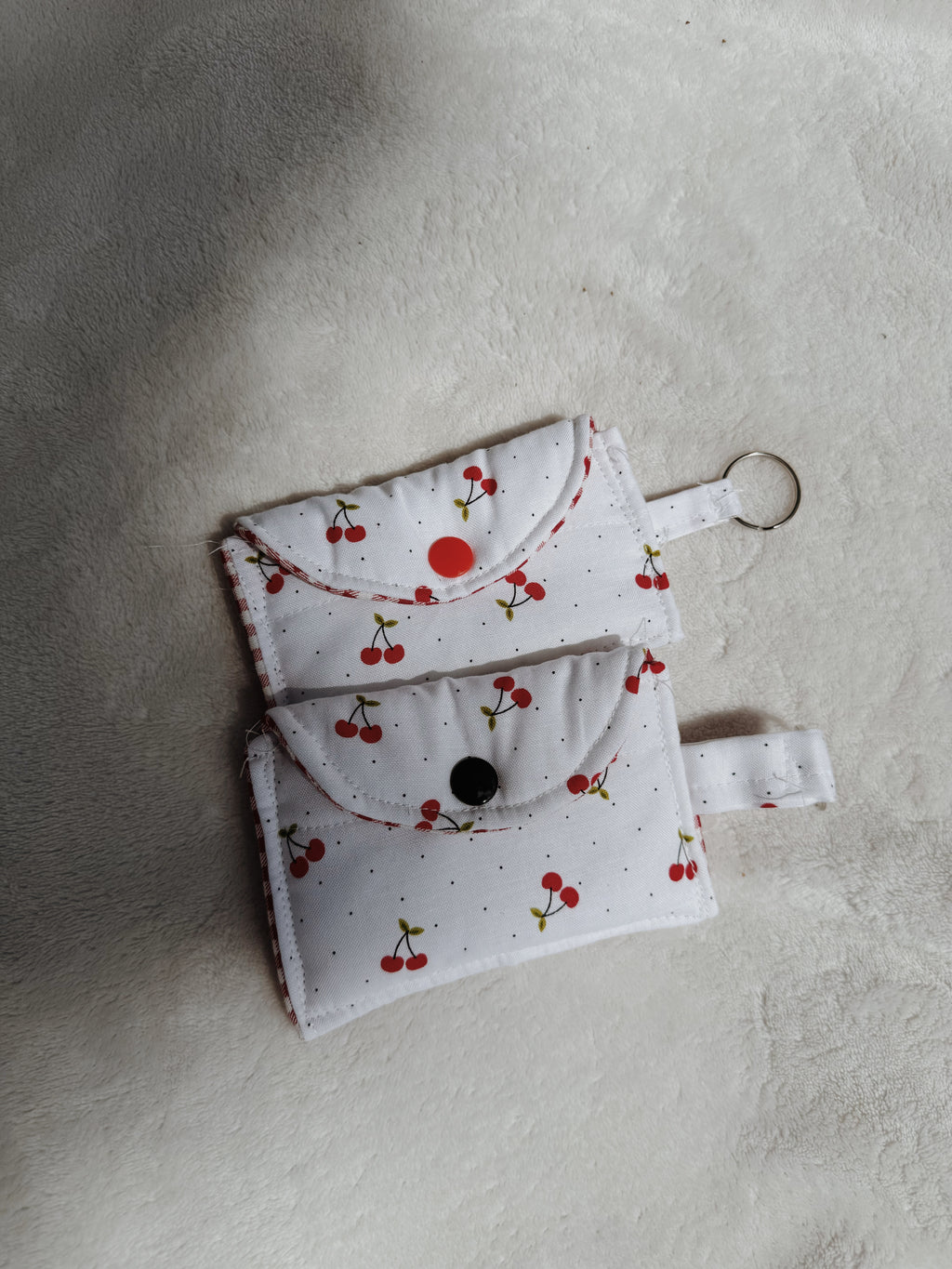 Cherry print mini wallets