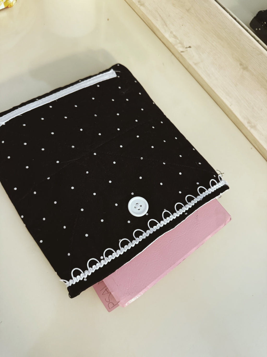 Small Polka Dot Sleeve