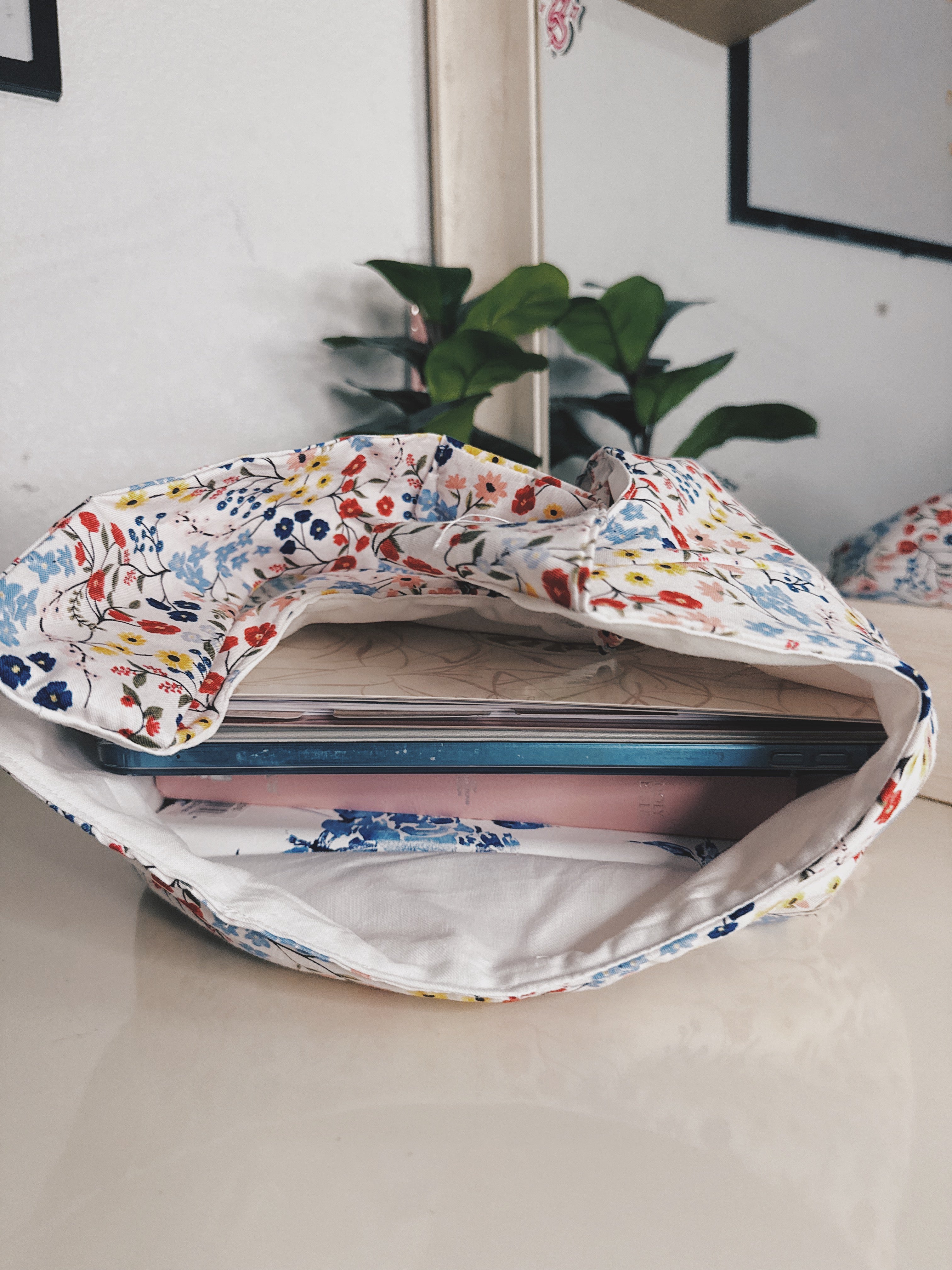 Floral sling bag