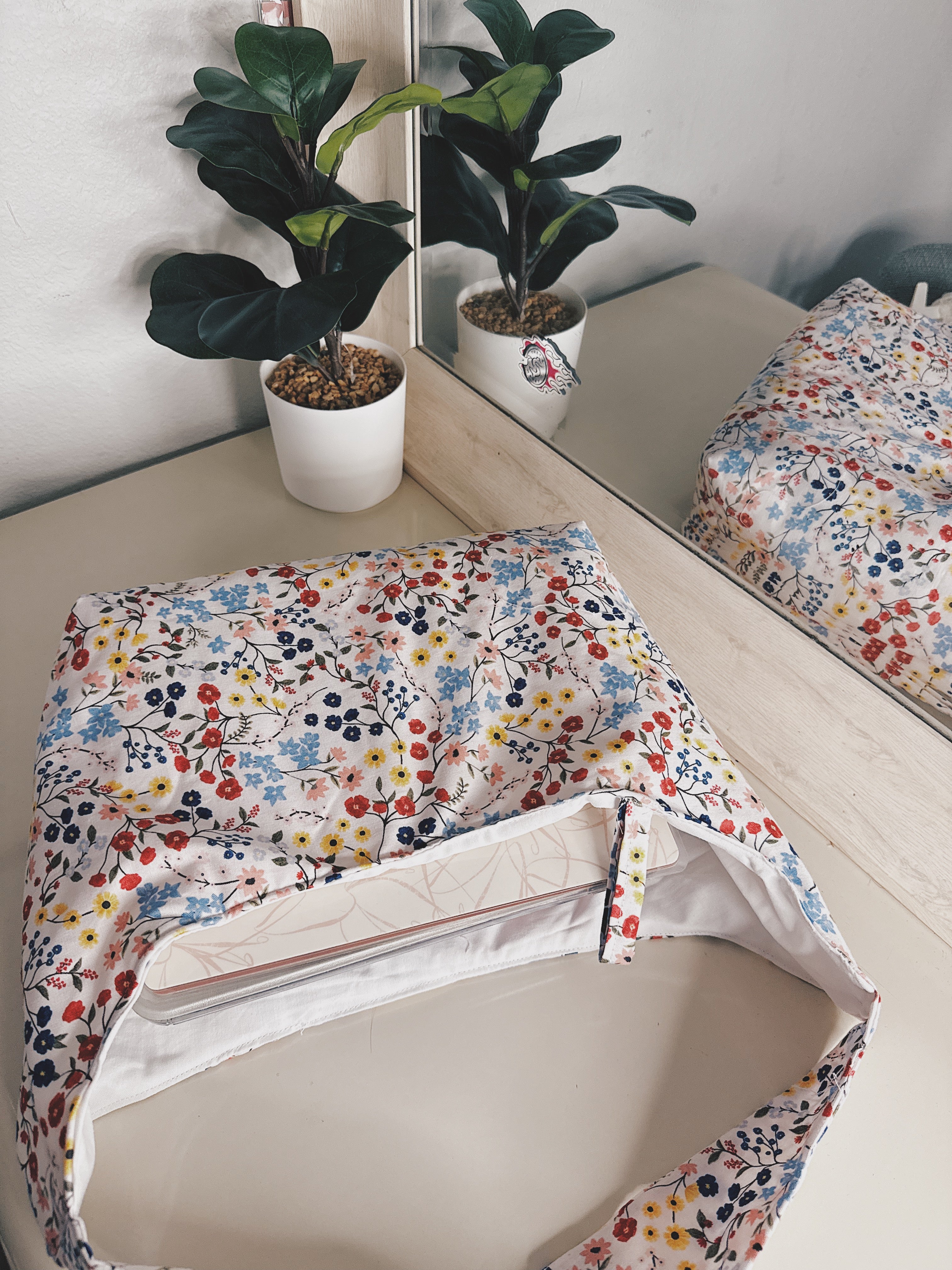 Floral sling bag