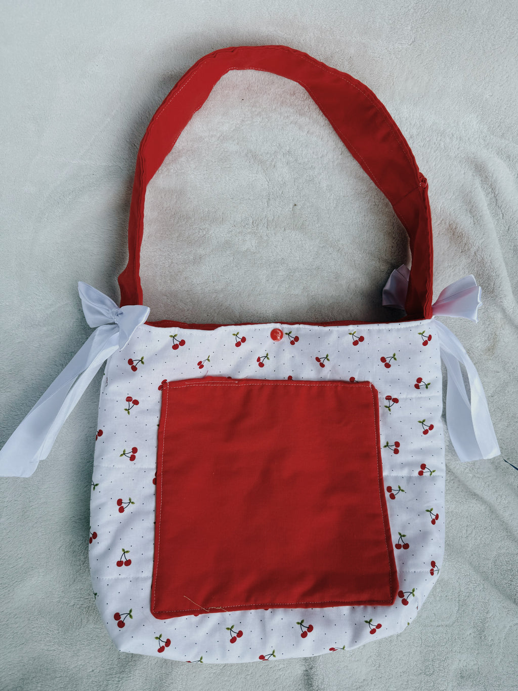 Cherry print tote bag