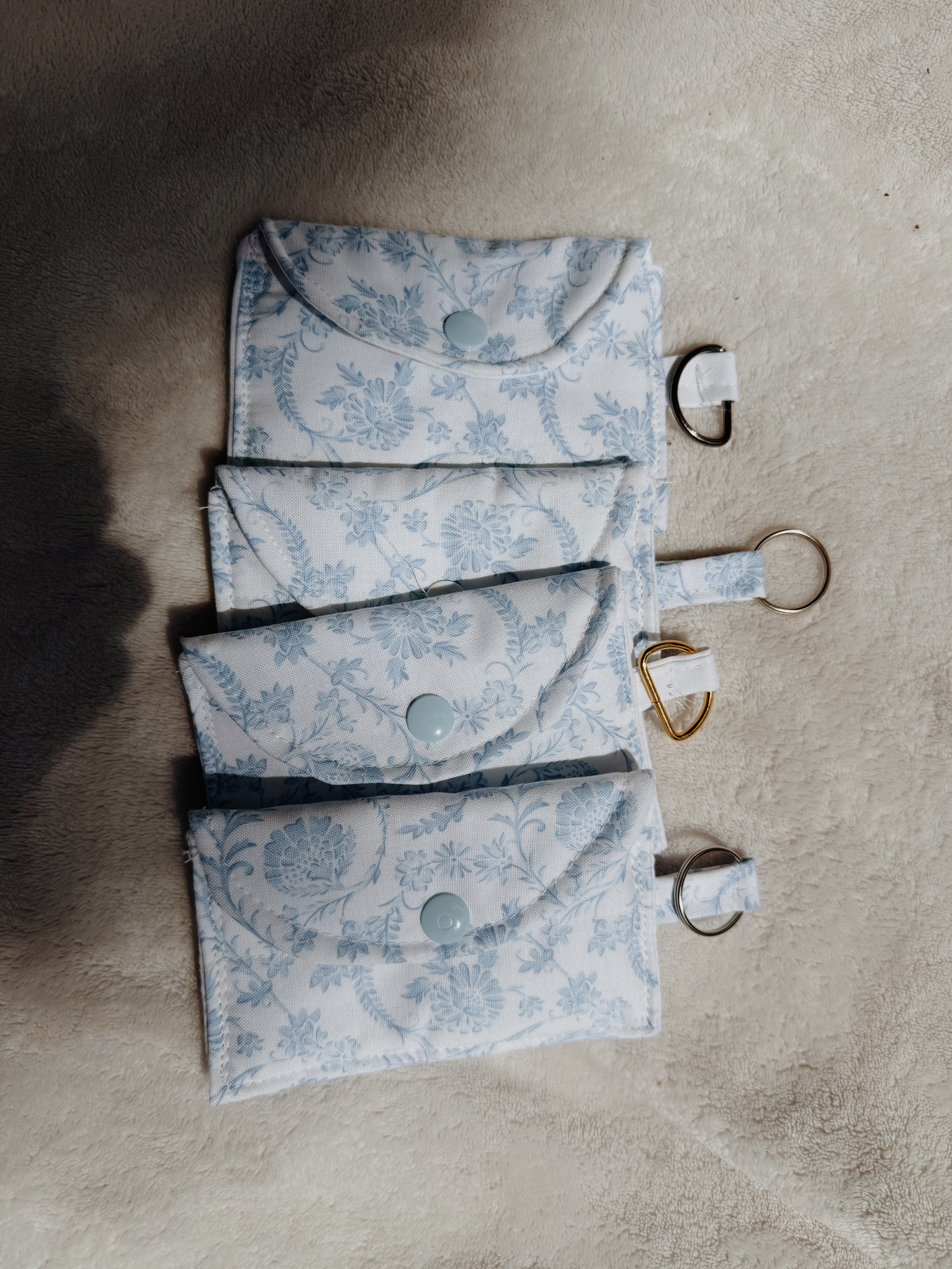 Blue floral mini wallets