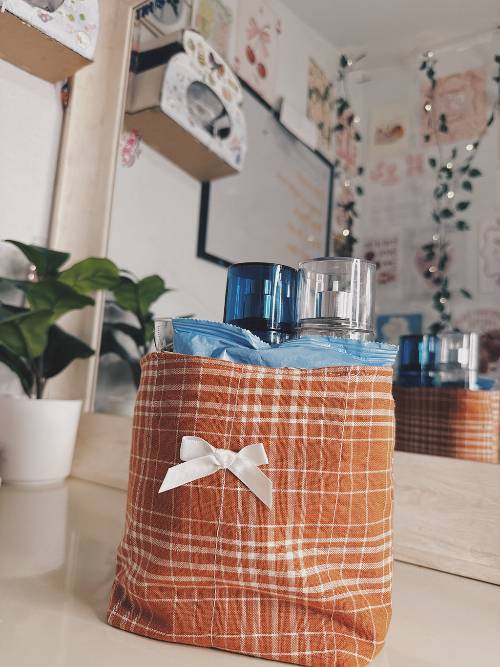 Quilted plaid organizer