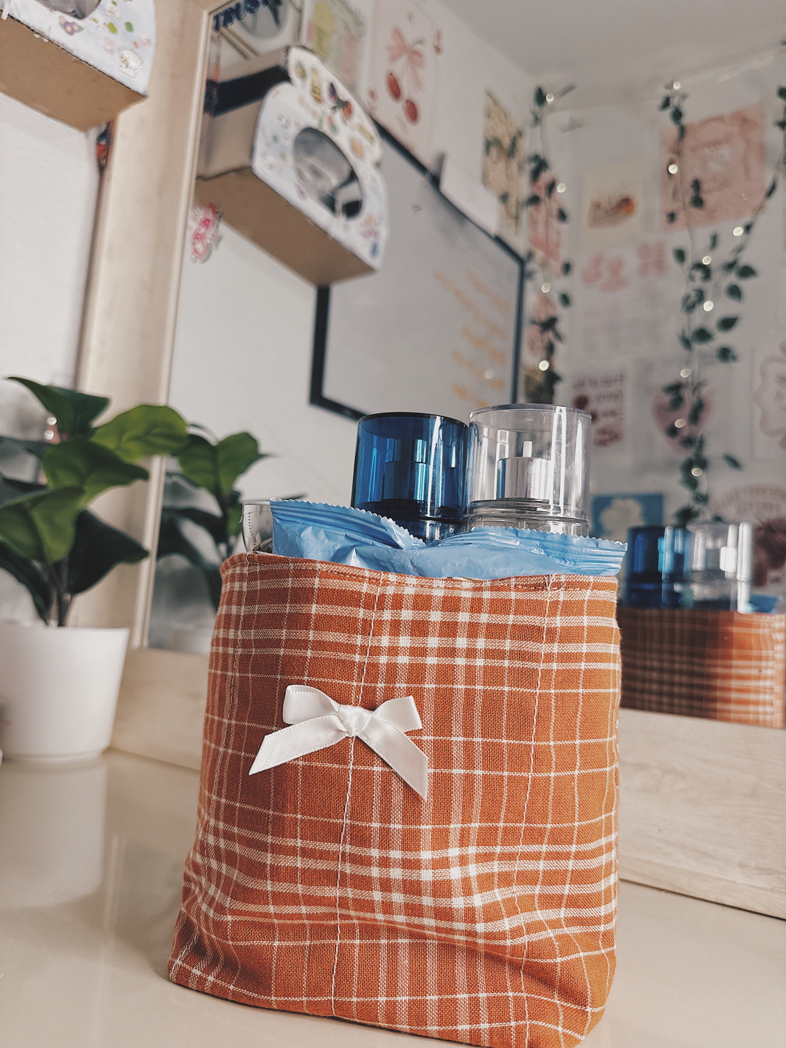 Quilted plaid organizer