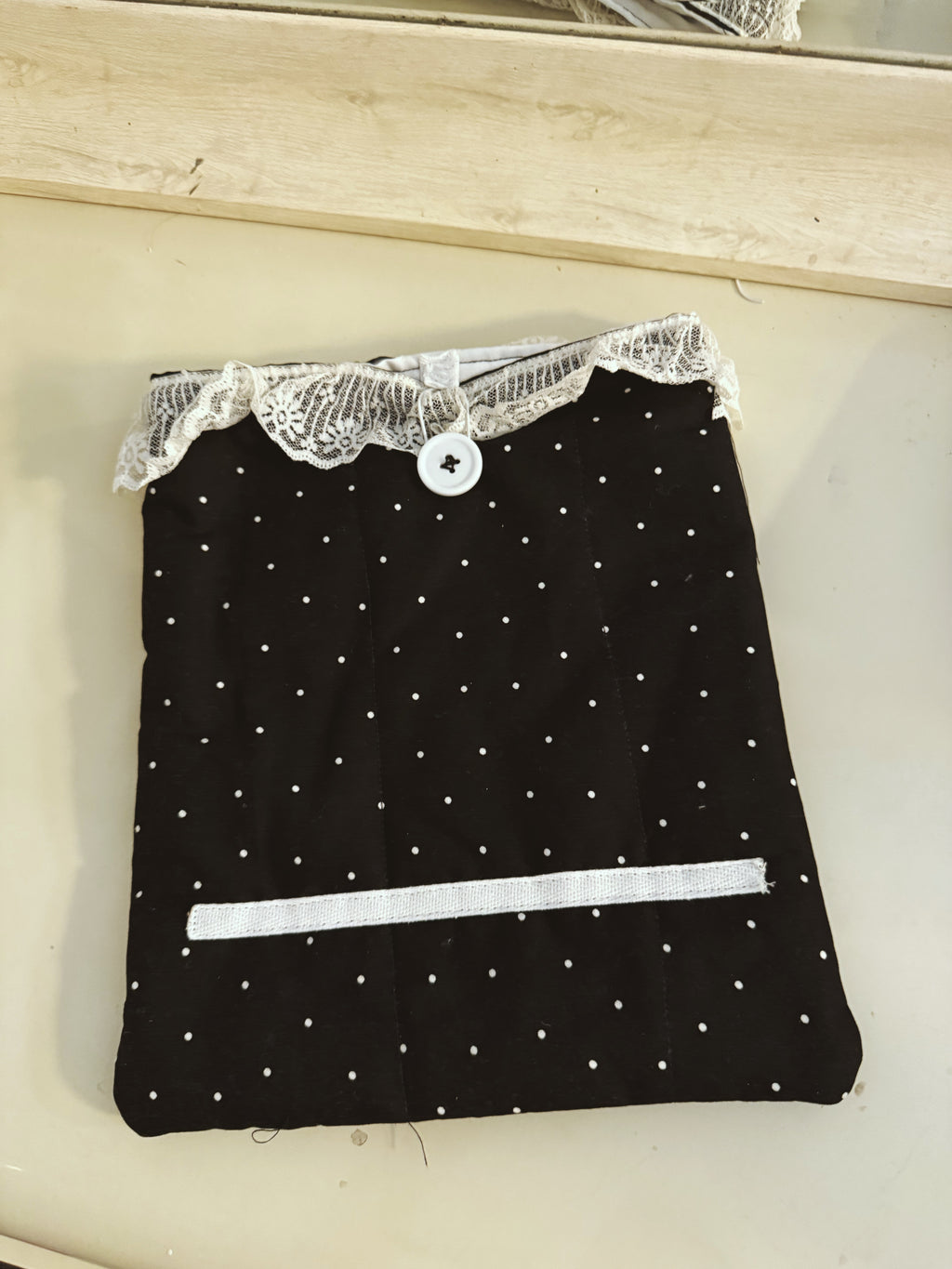 Large Polka-Dot Sleeve