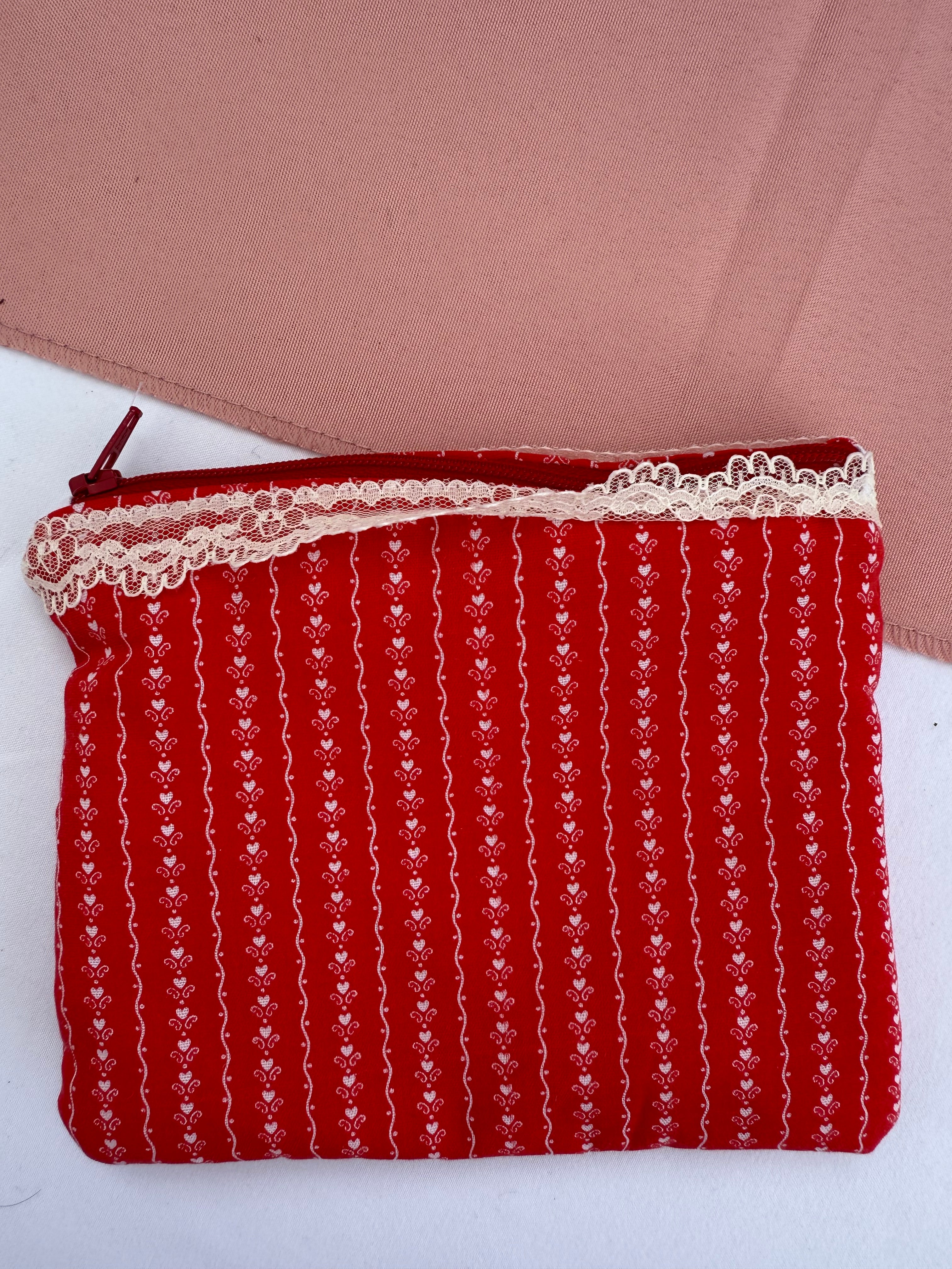 Red hearts keychain pouch