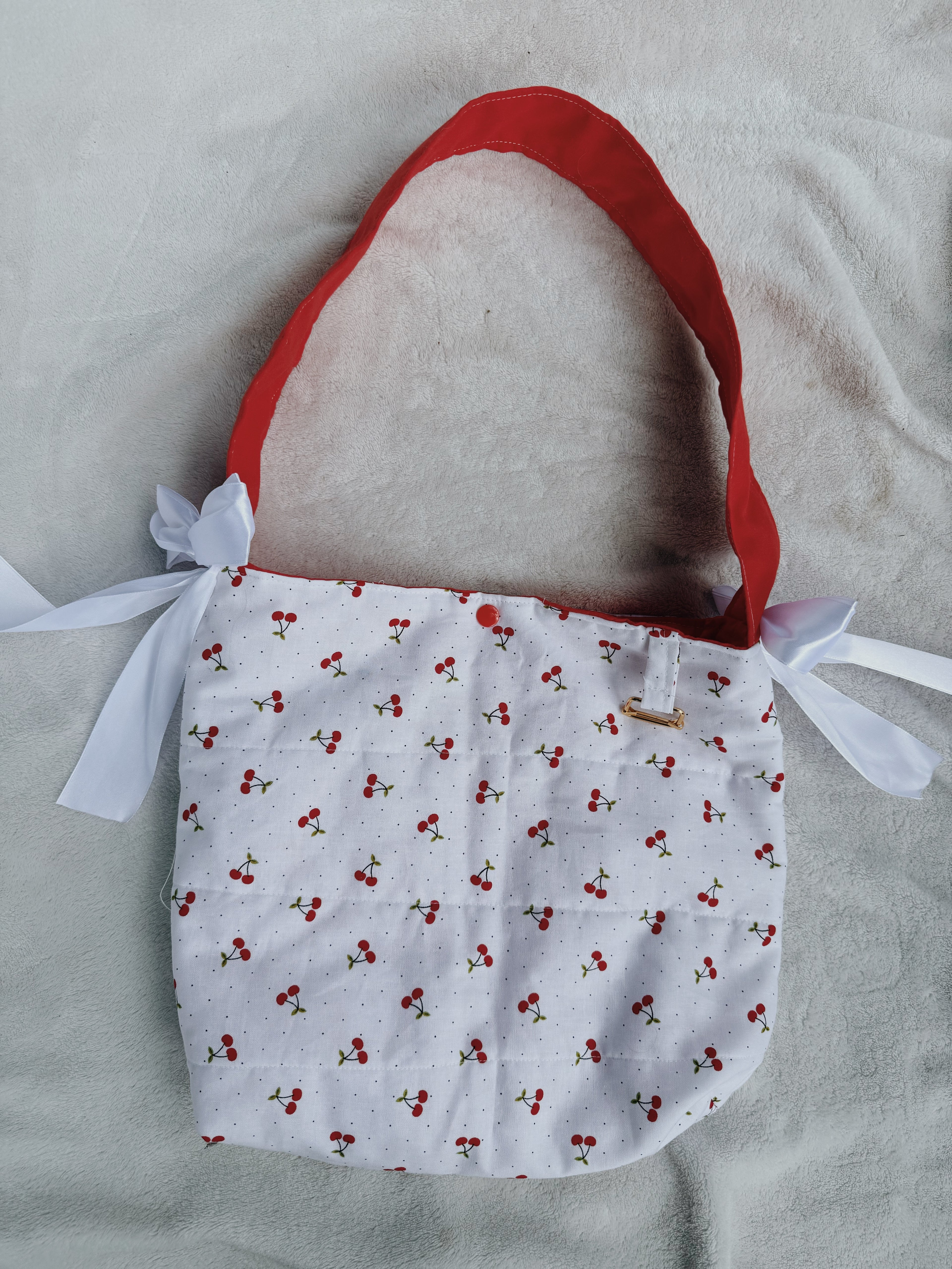 Cherry print tote bag