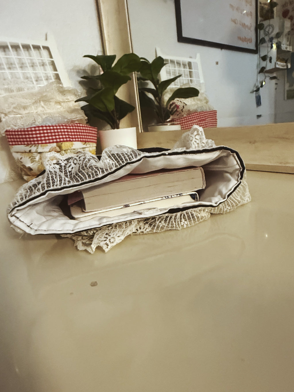 Large Polka-Dot Sleeve