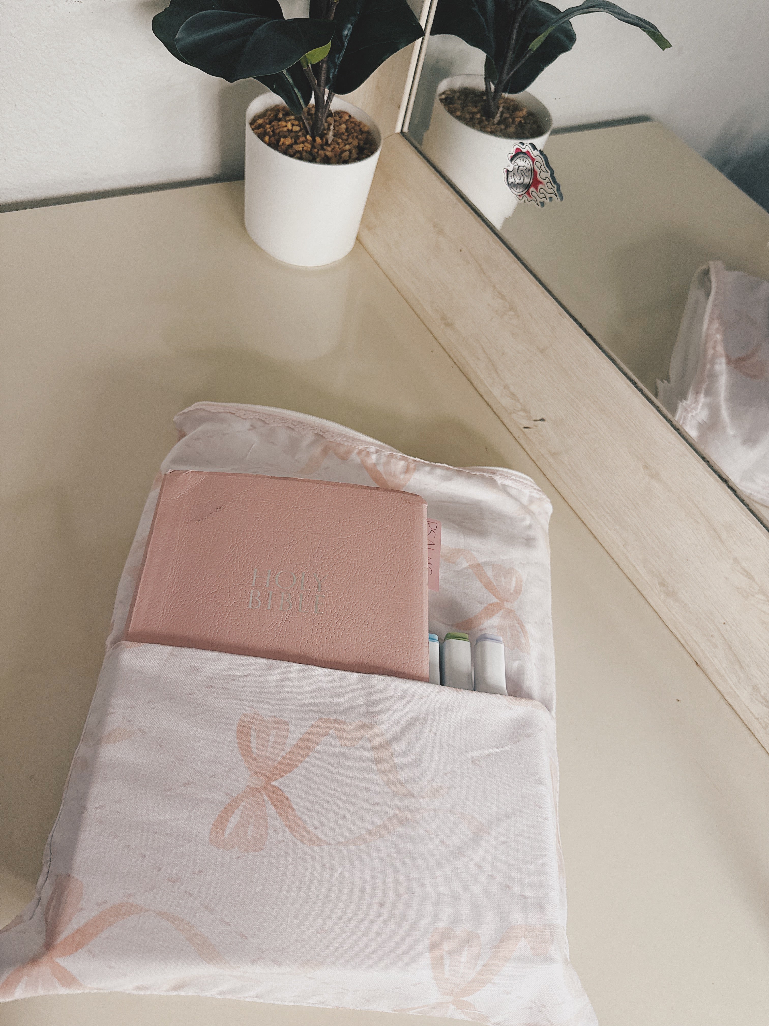 Pink Bow Print Bible/Journal Sleeve