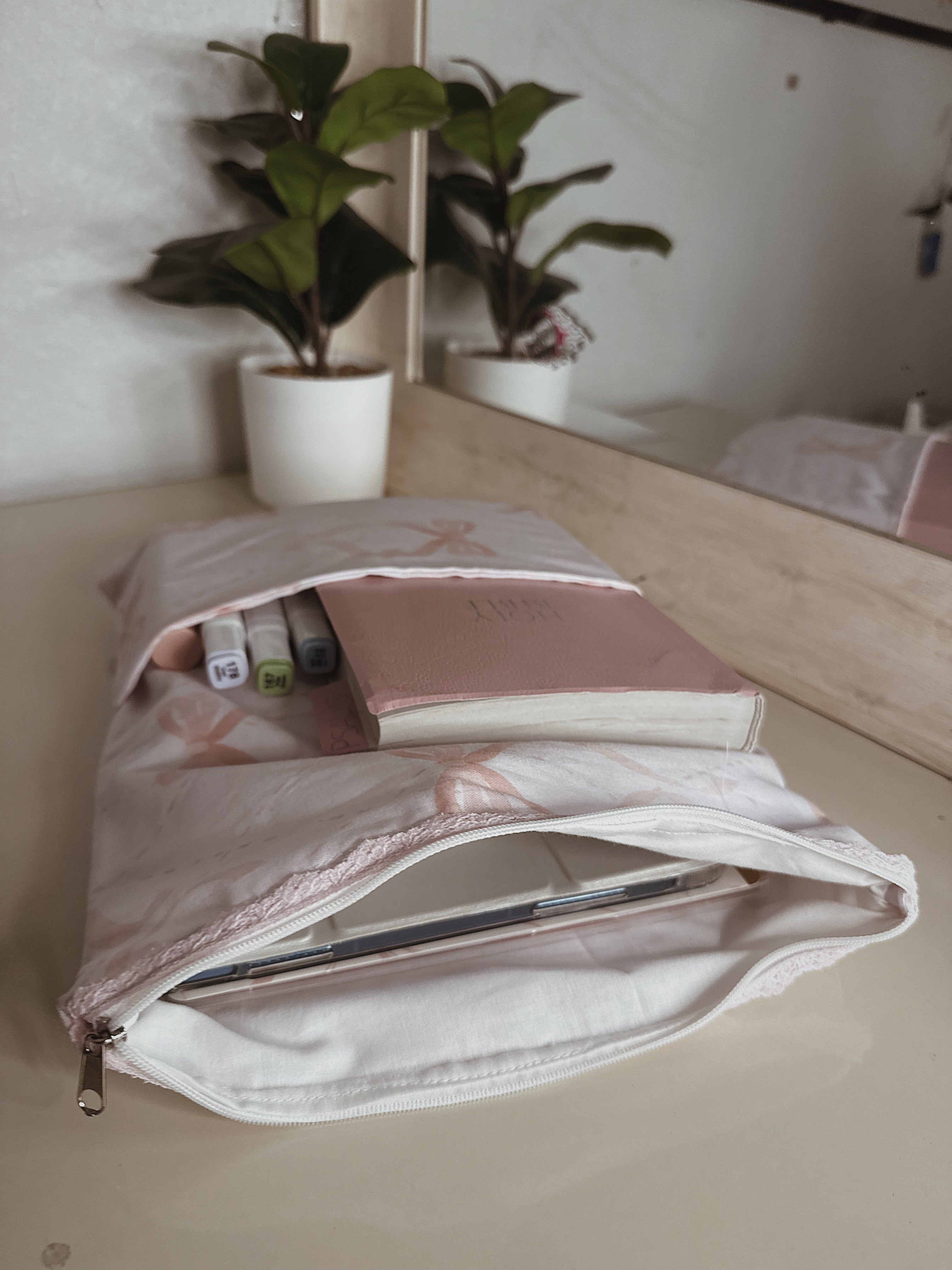 Pink Bow Print Bible/Journal Sleeve