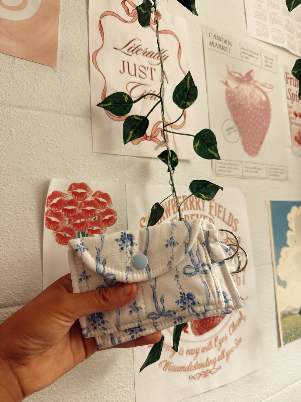 Blue bow mini wallet