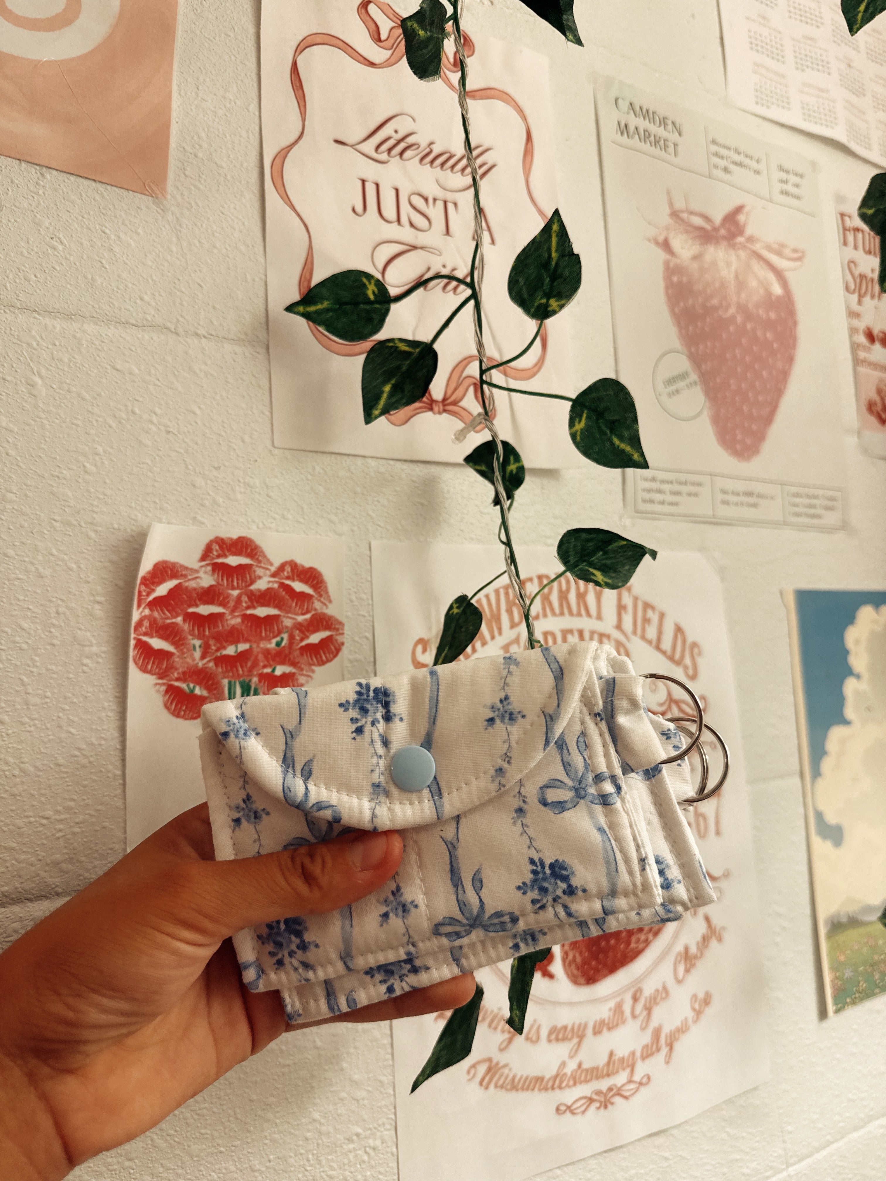 Blue bow mini wallet